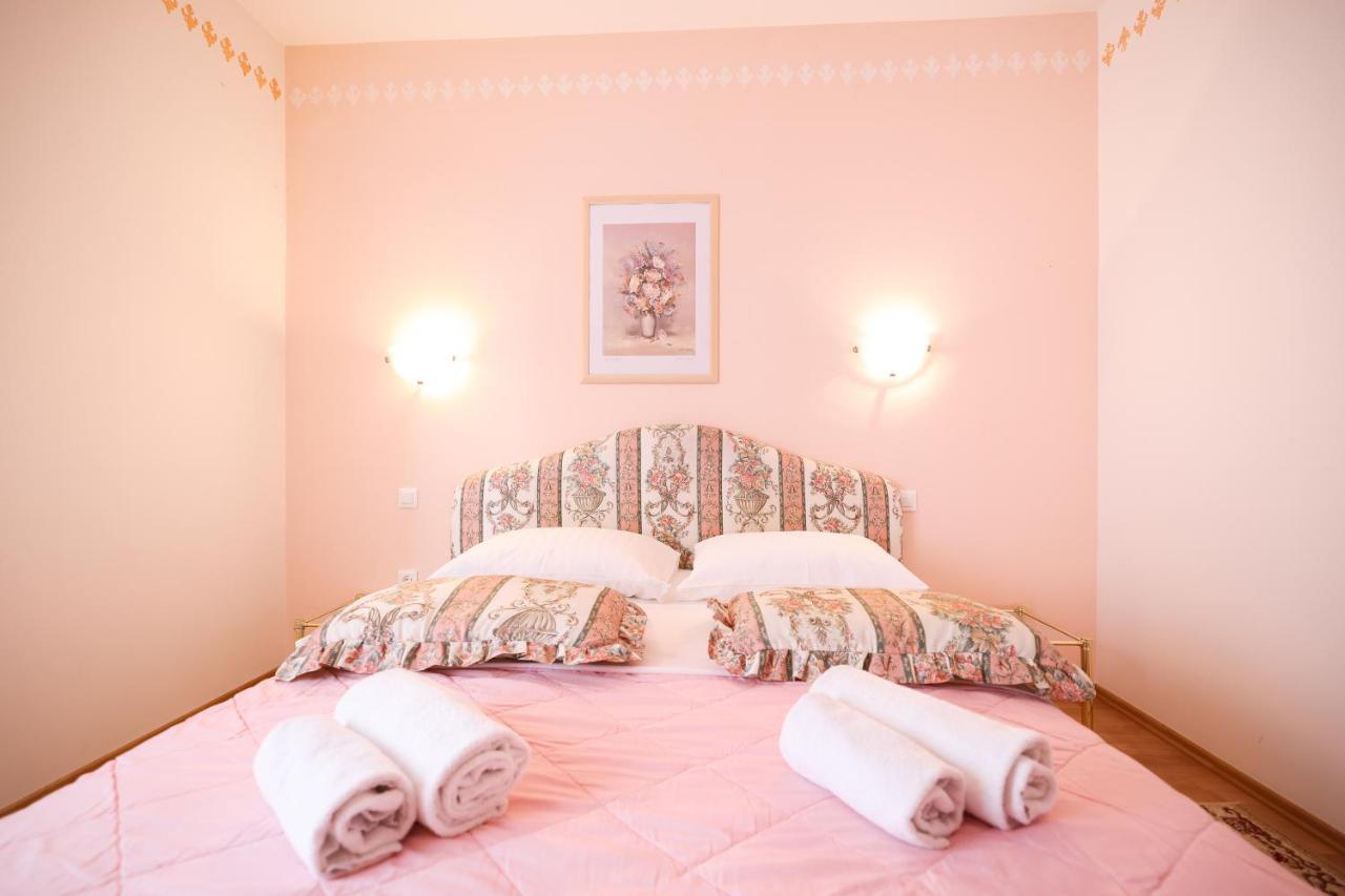 Apartments Veronika ザダル エクステリア 写真