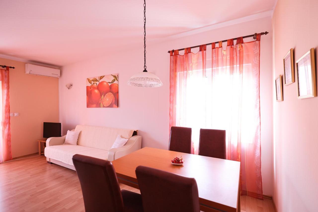 Apartments Veronika ザダル エクステリア 写真