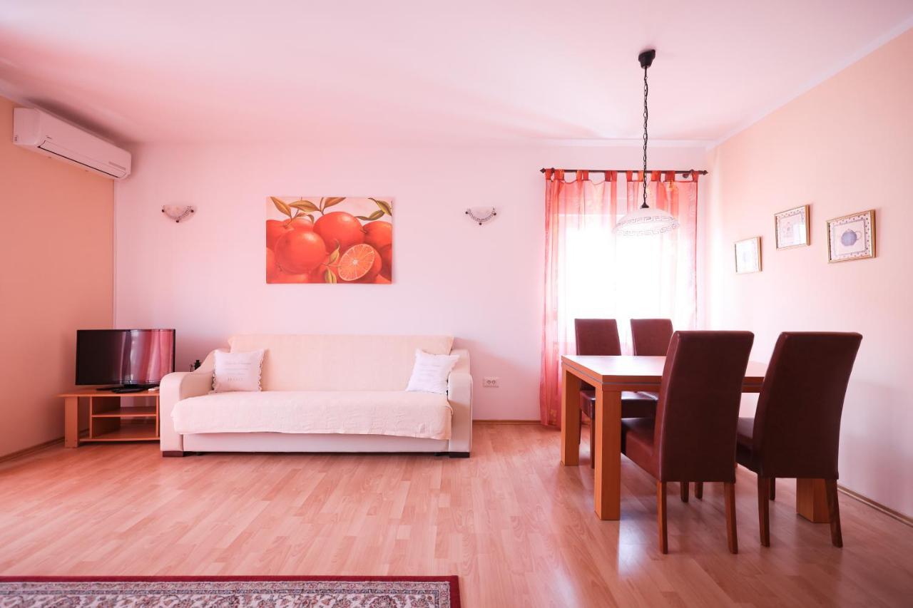 Apartments Veronika ザダル エクステリア 写真