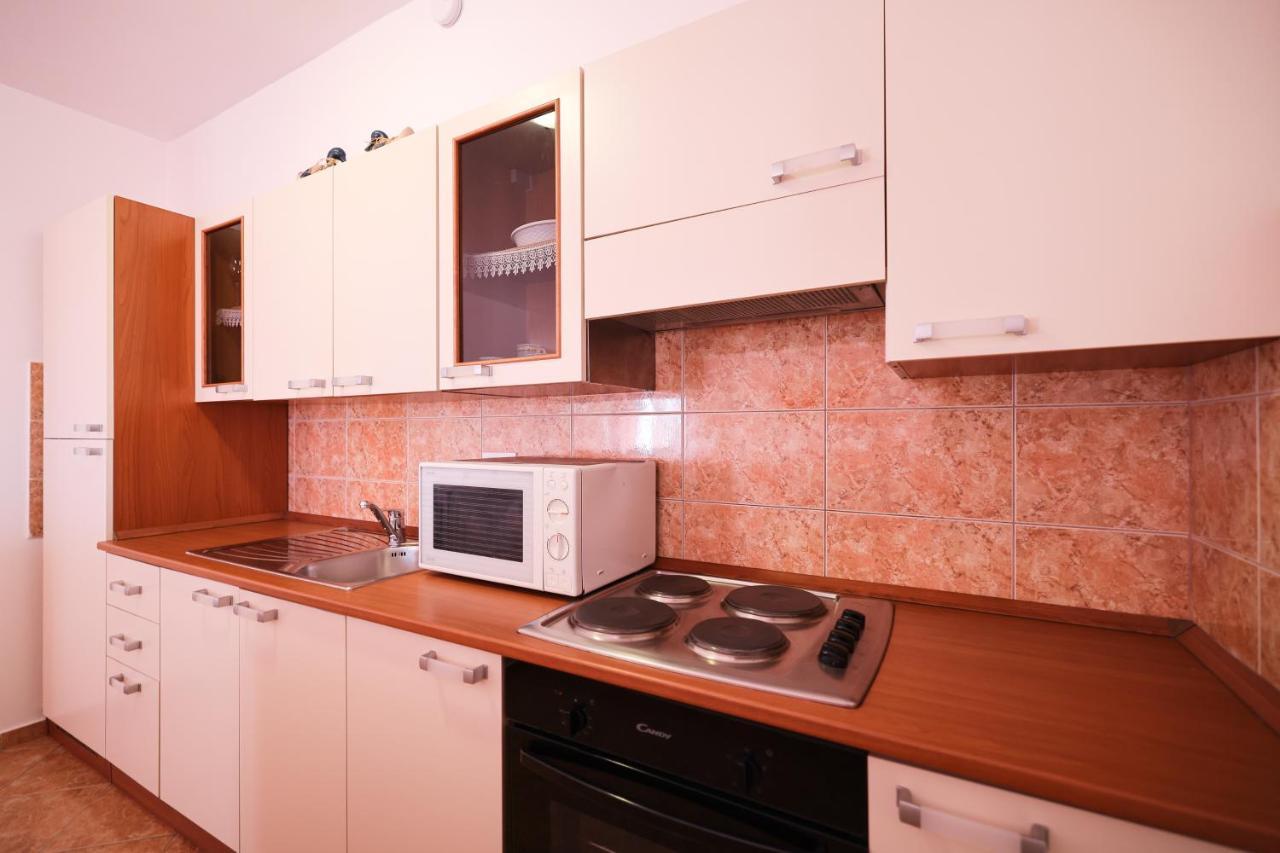 Apartments Veronika ザダル エクステリア 写真