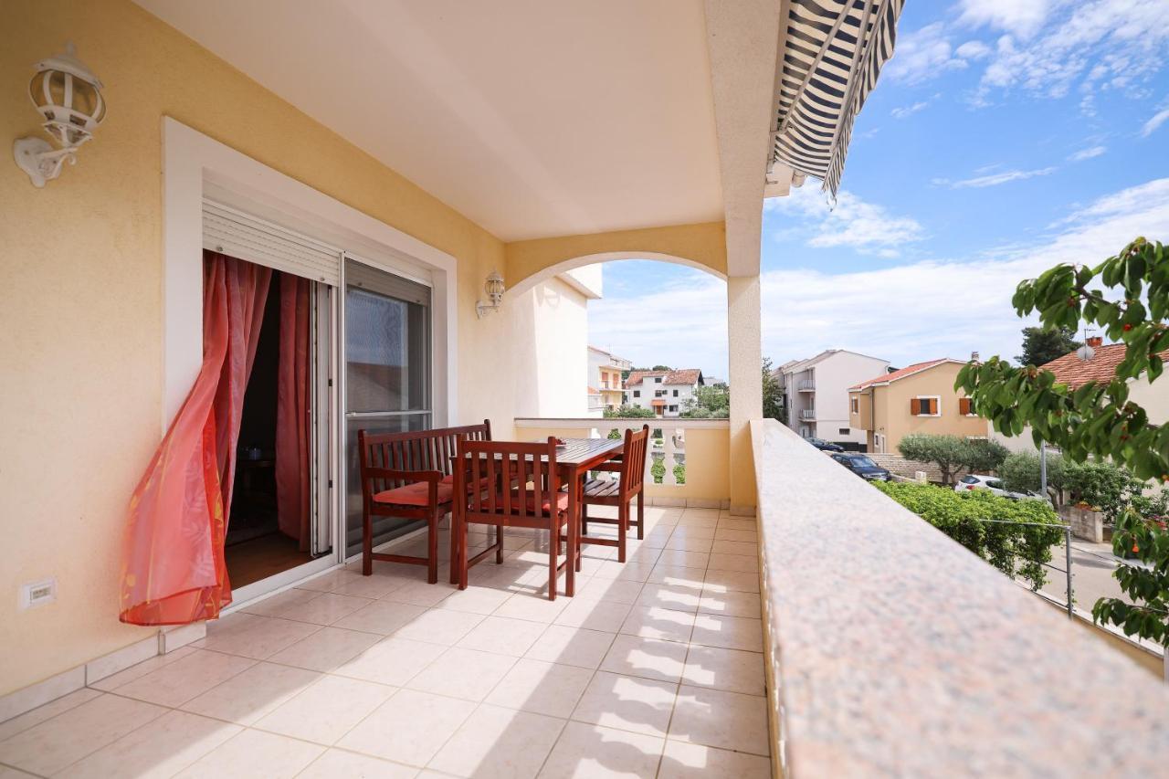 Apartments Veronika ザダル エクステリア 写真