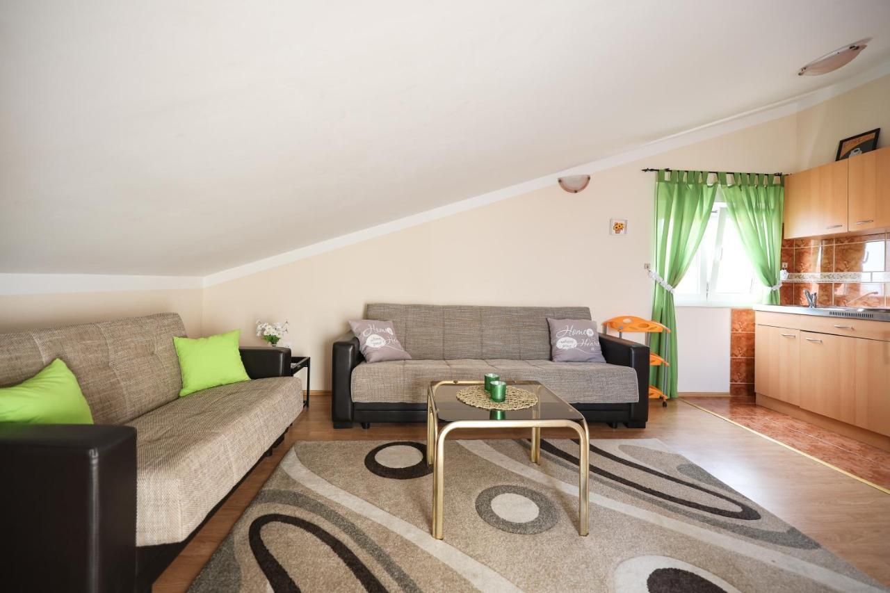 Apartments Veronika ザダル エクステリア 写真