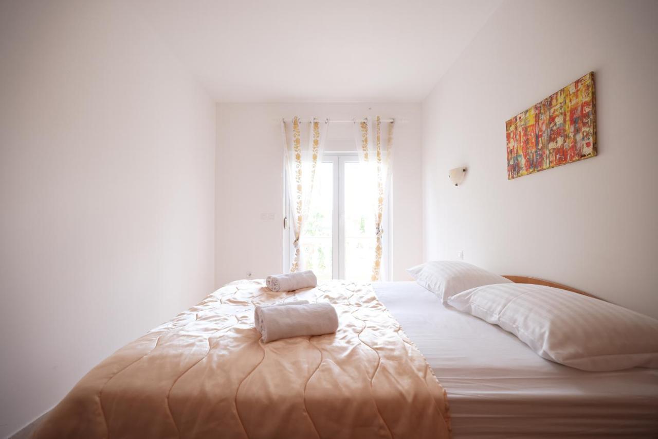 Apartments Veronika ザダル エクステリア 写真