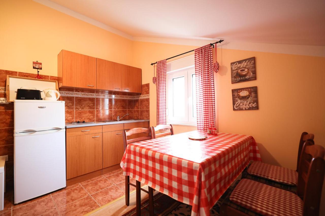 Apartments Veronika ザダル エクステリア 写真