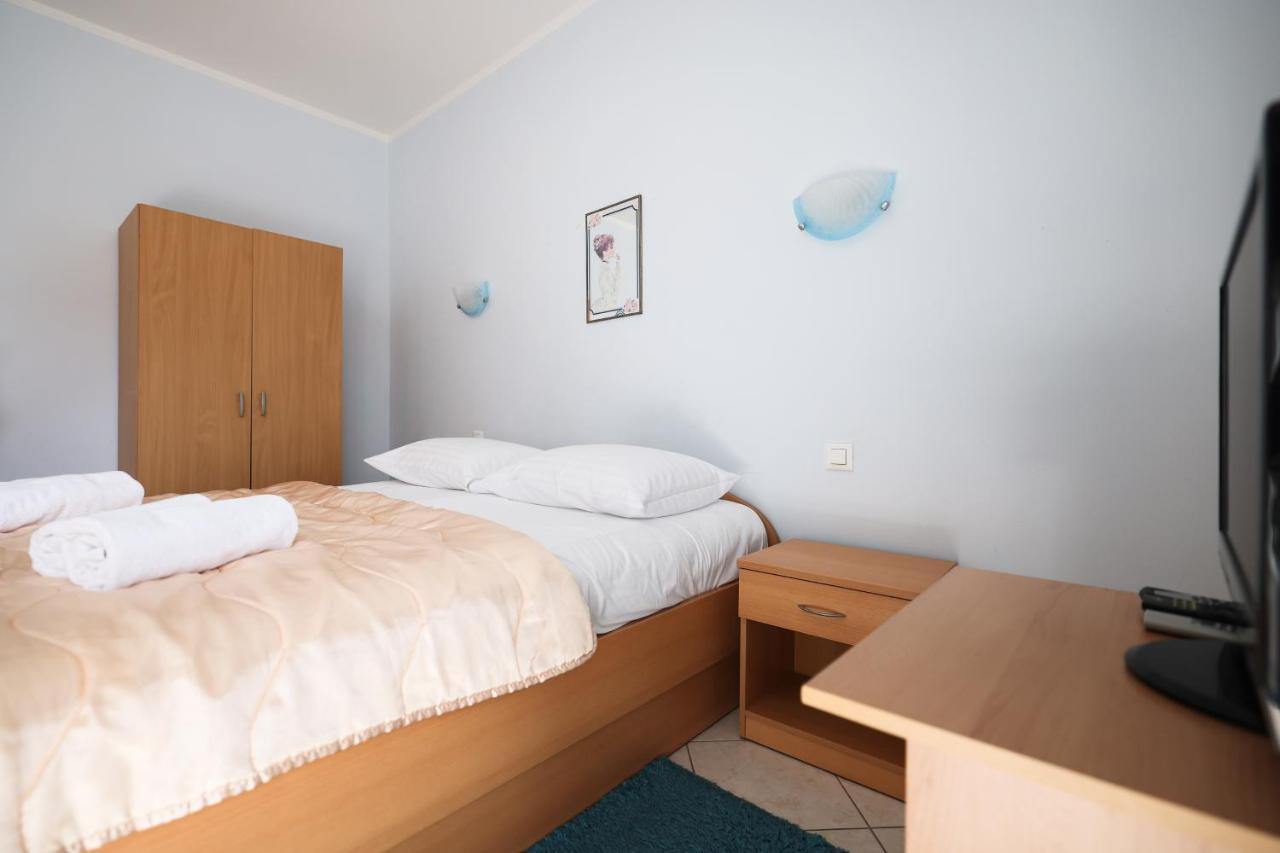 Apartments Veronika ザダル エクステリア 写真