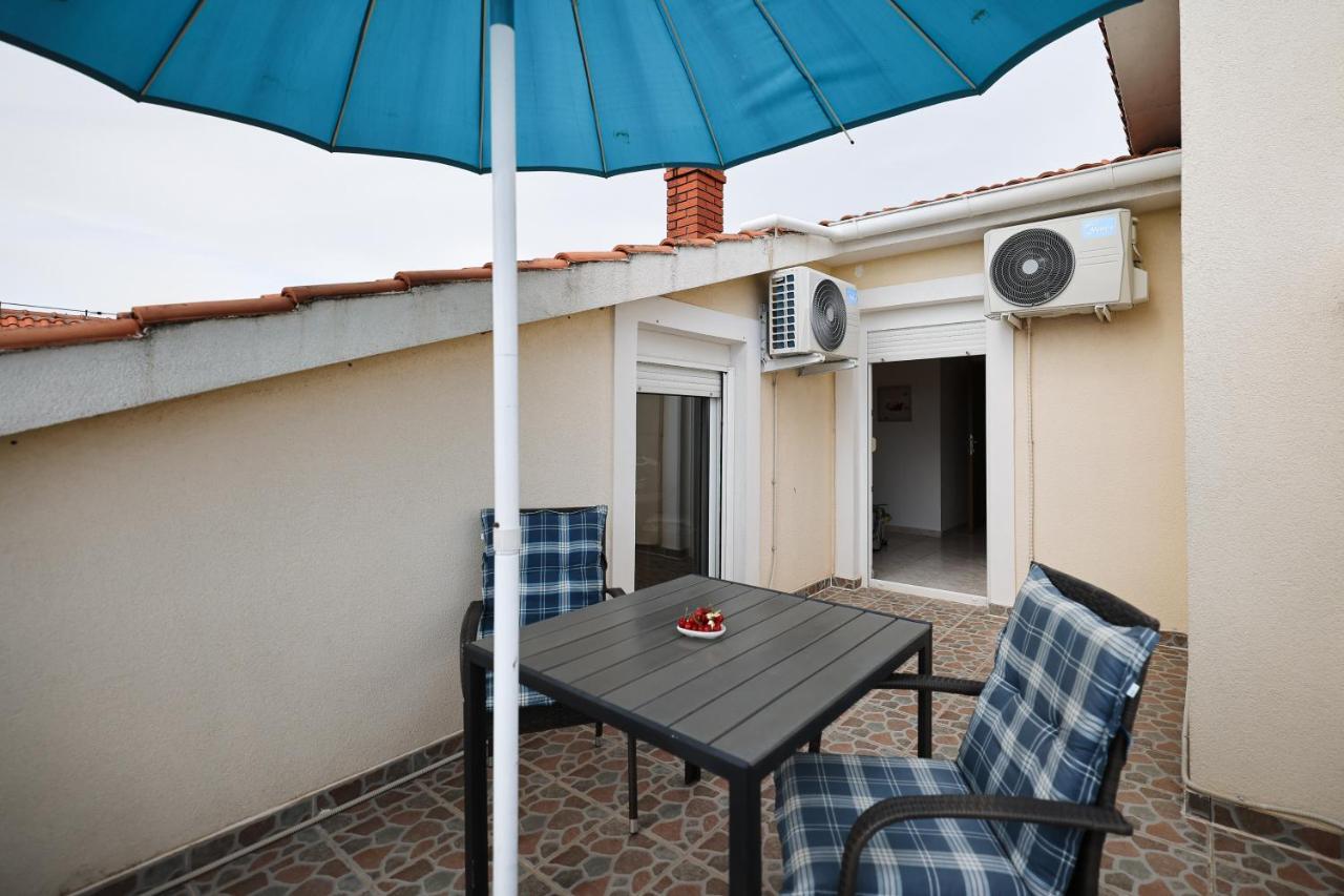 Apartments Veronika ザダル エクステリア 写真