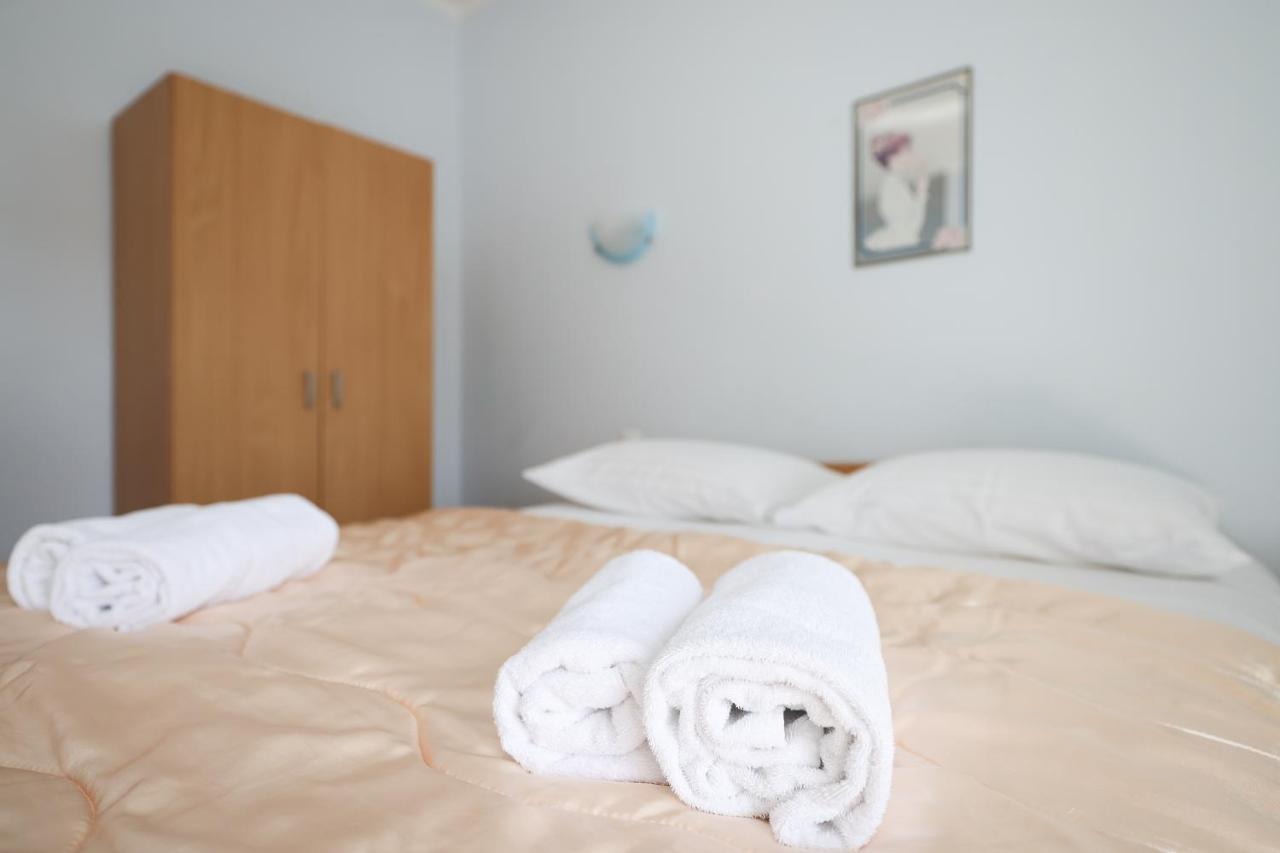 Apartments Veronika ザダル エクステリア 写真