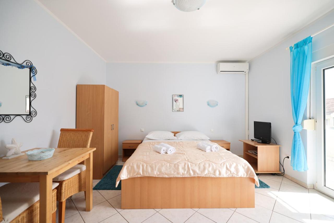Apartments Veronika ザダル エクステリア 写真