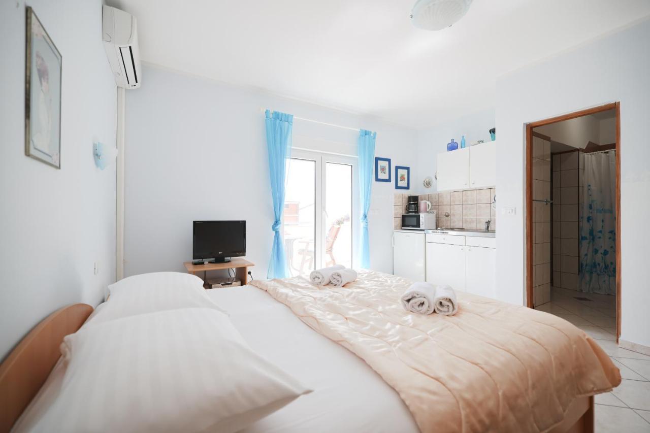 Apartments Veronika ザダル エクステリア 写真