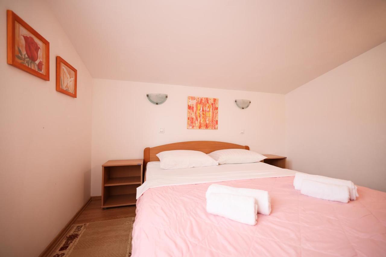 Apartments Veronika ザダル エクステリア 写真