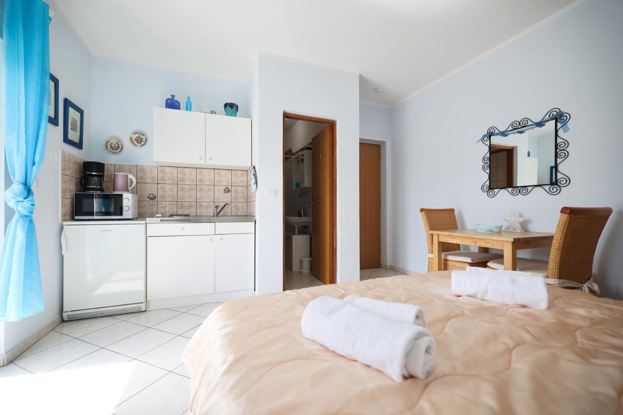 Apartments Veronika ザダル エクステリア 写真