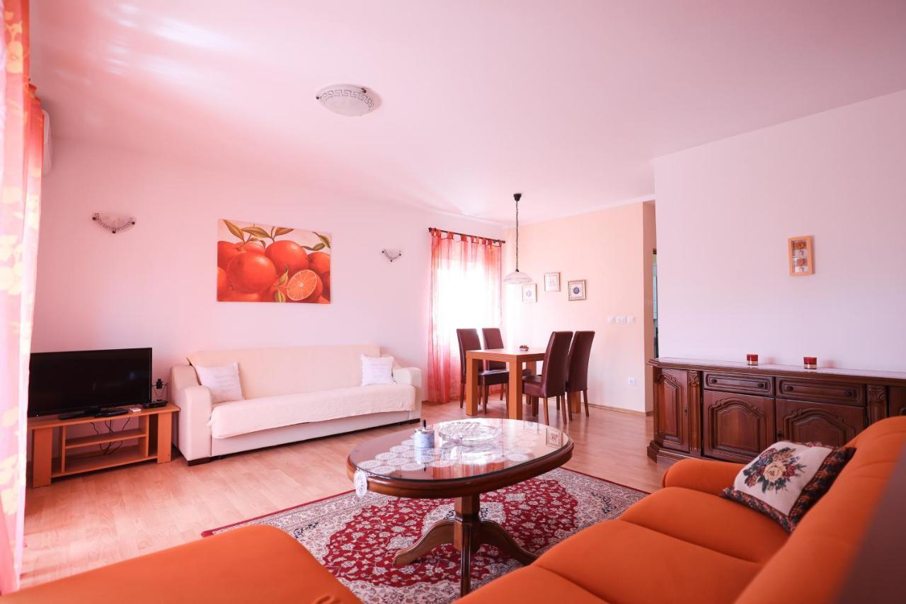 Apartments Veronika ザダル エクステリア 写真